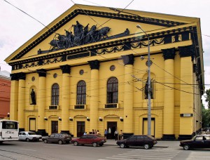 Здание Государственного цирка  